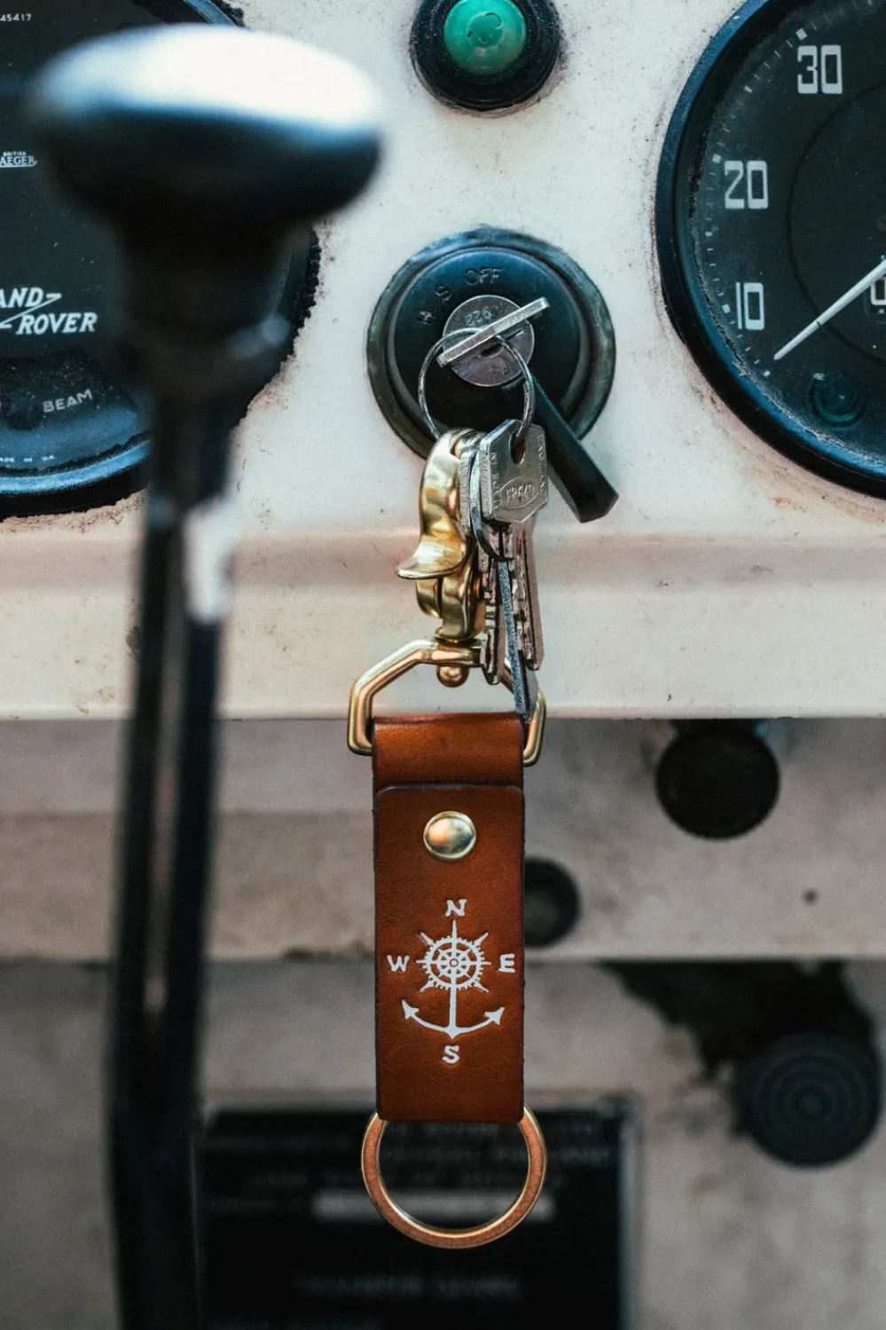 Kiel James Patrick Keys To Adventure - White^ Key Fobs